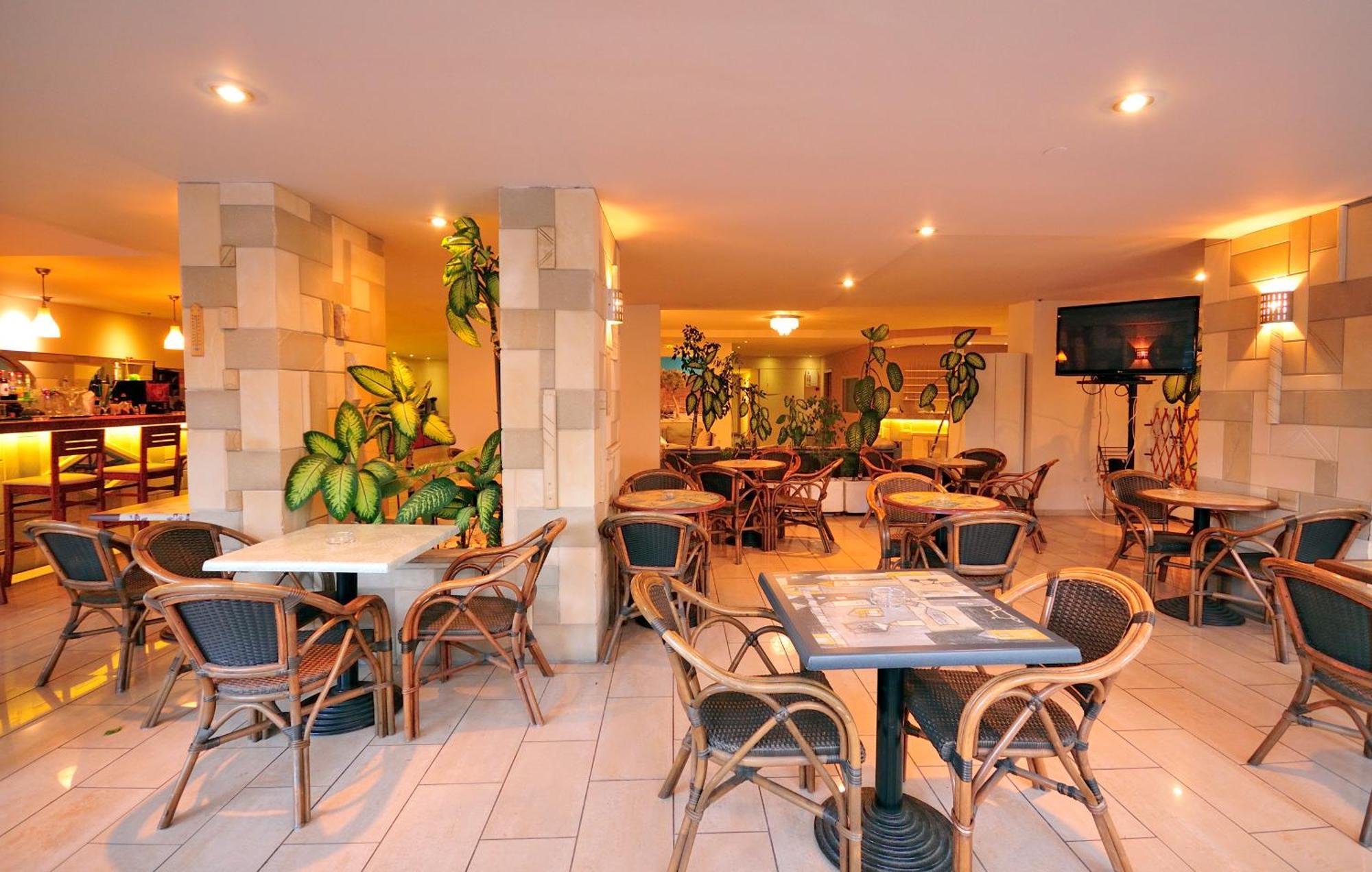 Carina Hotel Rhodes City Екстериор снимка